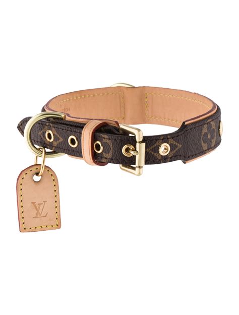 louis vuitton dog collar uk|Louis Vuitton dog bandana.